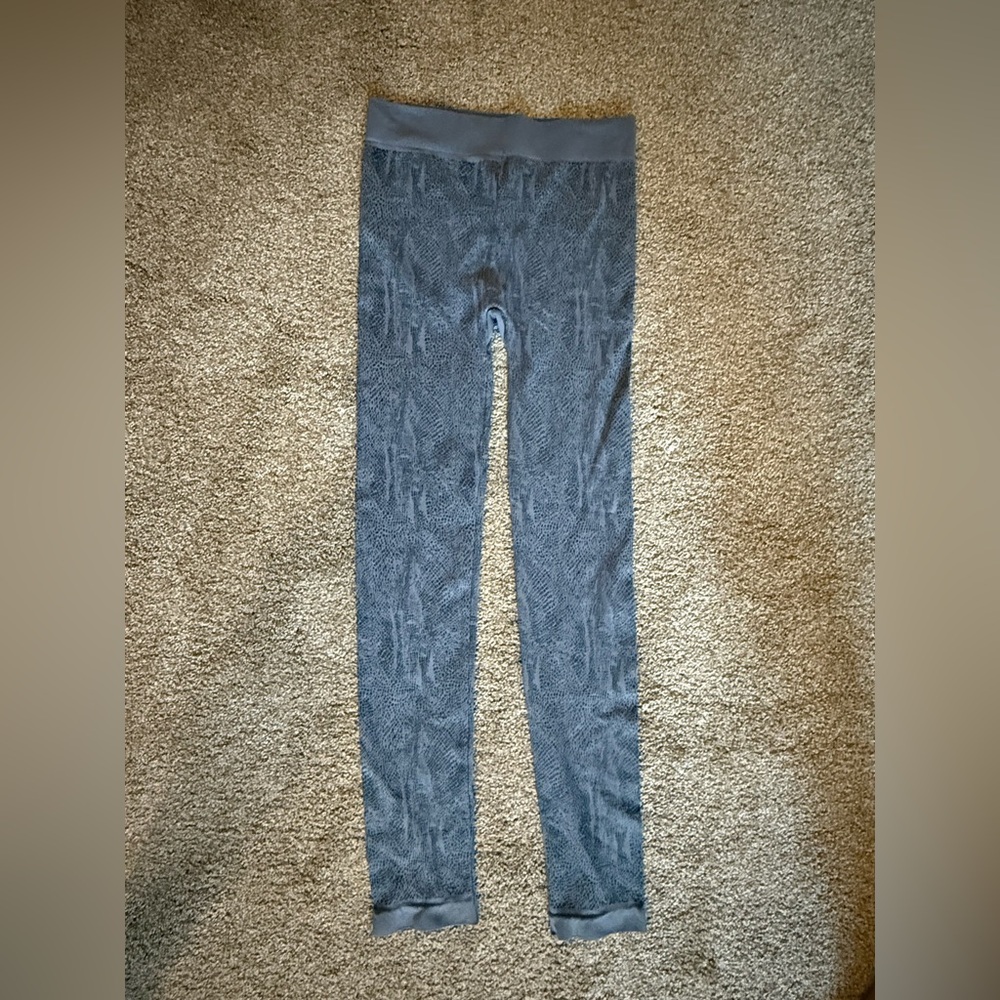 NWOT Gray Snakeskin Leggings